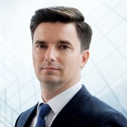 国产大飞机C919入列南航一周年，旅客运输量超46万人次